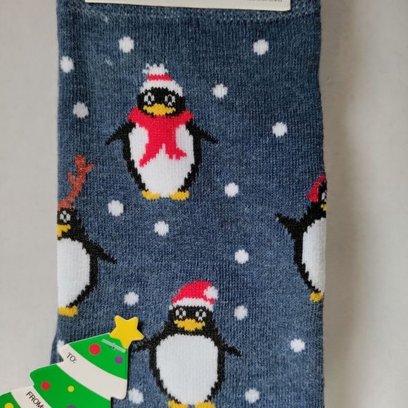 3/$20 Penguin Santa reindeer Christmas snow Funky Socks blue with gift tag - Picture 9 of 9